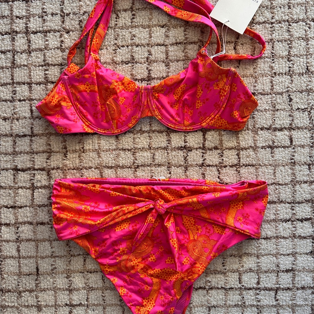 Kitty & Vibe super cute swimsuit!
